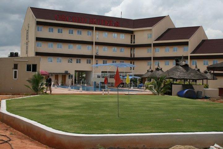 Orchid Hotel 阿沙巴 外观 照片